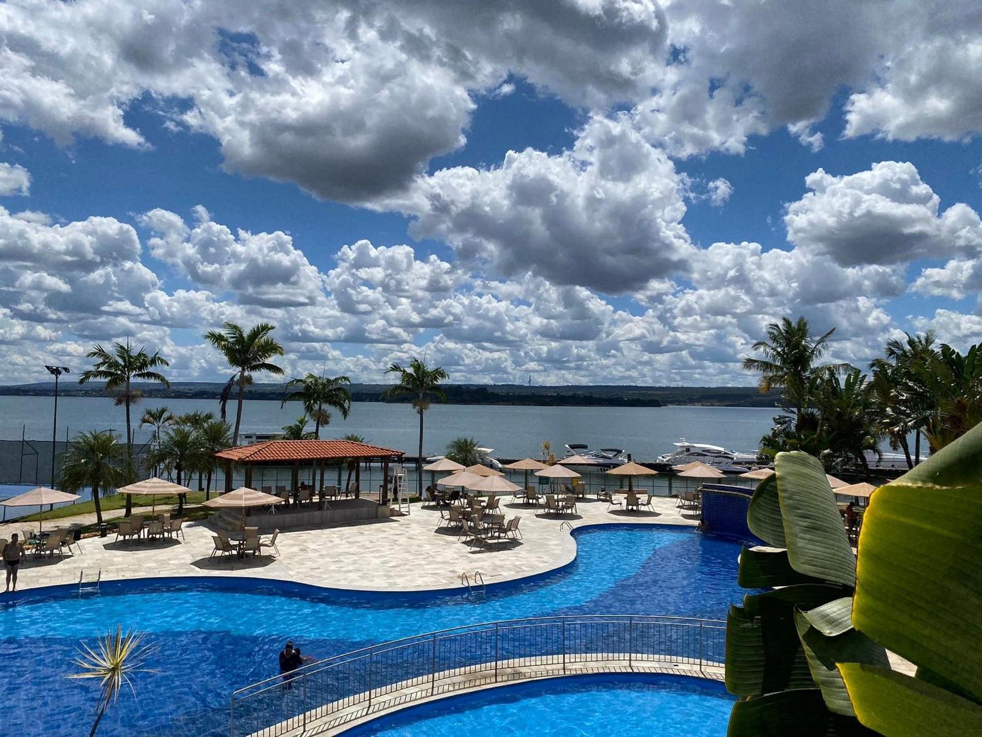 Luxuoso Flat Lake Side Com Vista Para O Lago Brasília Luaran gambar